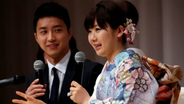 日本乒乓球选手福原爱,宣布与台湾选手江宏杰结婚,婚后福原爱将持续保持选手身份