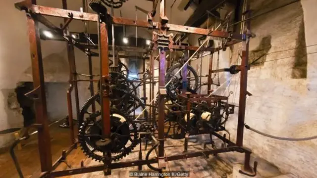 这座精致的钟表大小相当于一个步入式衣柜（图片来源： Blaine Harrington III/Getty）