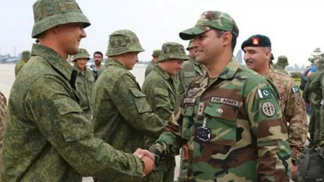 پاکستانی فوج کے شعبۂ تعلقاتِ عامہ کے مطابق روس کی بری فوج کے دستے پہلی مرتبہ مشترکہ فوجی مشقوں کے لیے پاکستان پہنچ گئے ہیں۔