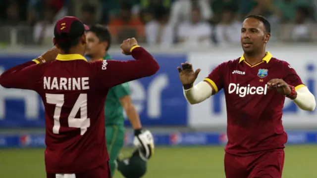 ویسٹ انڈیز کی جانب سے بدری، براوو اور بریتھویٹ نے ایک ایک وکٹ حاصل کی۔ 