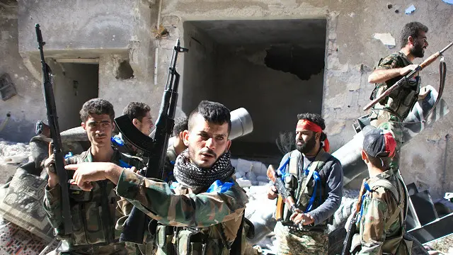 القوات الحكومية قالت إنها سيطرت على مخيم الحندرات الاستراتيجي ولكن المعارضة شنت هجوما مضادا لاستعادته