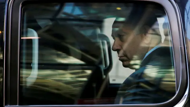 اسرائیلی وزیراعظم بن یامین نتن یاہو ڈونلڈ ٹرمپ کے ساتھ ملاقات کے بعد واپس جارہے ہیں