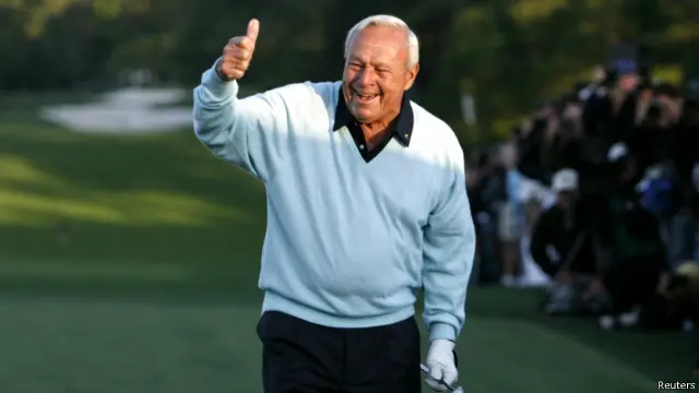 Sepanjang kariernya, Arnold Palmer telah memenangi lebih dari 90 turnamen di seluruh dunia, termasuk 62 tur PGA (Asosiasi Pegolf Profesional). 
