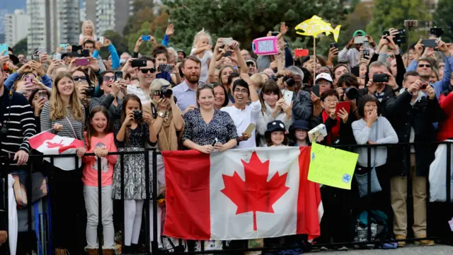Принц Уильям и Кэтрин прилетели в Ванкувер