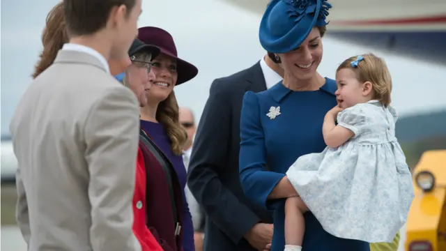 Принц Уильям и Кэтрин прилетели в Ванкувер