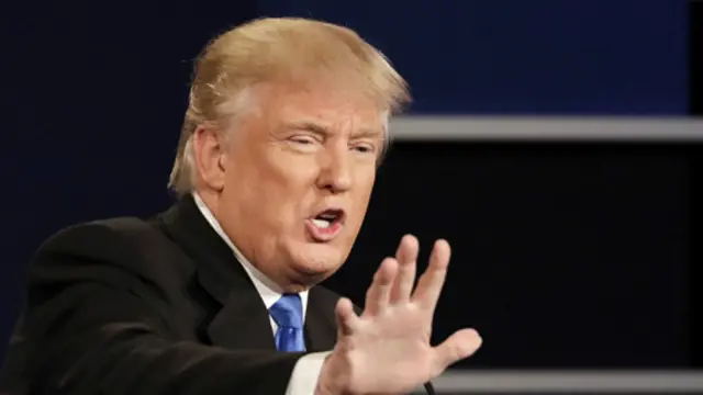 ترامپ نقش هیلاری کلینتون در توافق هستهای با ایران را به باد انتقاد گرفت