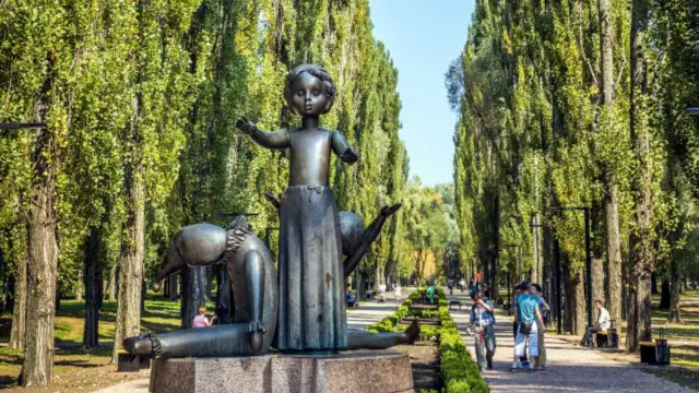 Пам'ятник дітям, що загинули у Бабиному яру