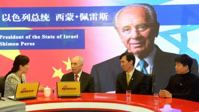 2014年再次訪華前夕，佩雷斯開通了新浪微博帳號