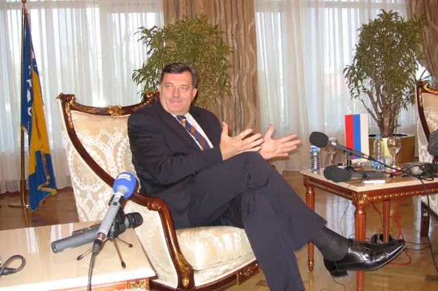 Мілорада Додика викликали на допит