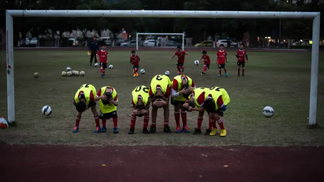广州足球青训基地的少年
