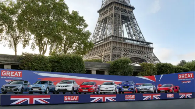 巴黎车展中的英国汽车