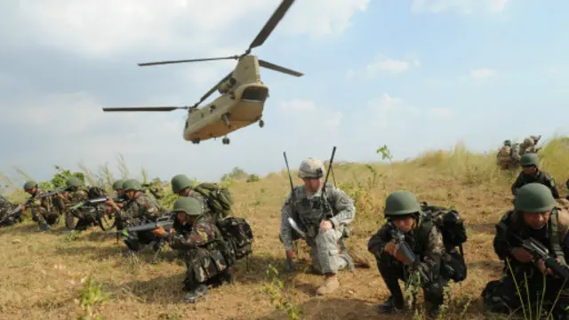 filipina as militer