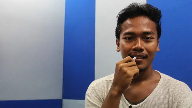 Setia dan obat PrEP-nya.