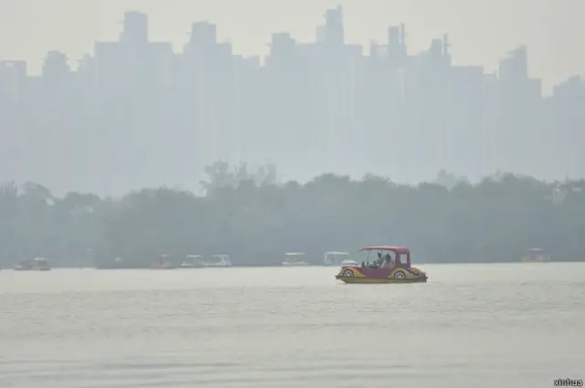 天津在北京東南方向約130公里