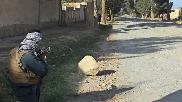 د کندوز پولیسو مشر قاسم جنګل باغ ویلي همدا شېبه د ښار مرکز د دوی په ولکه کې دی