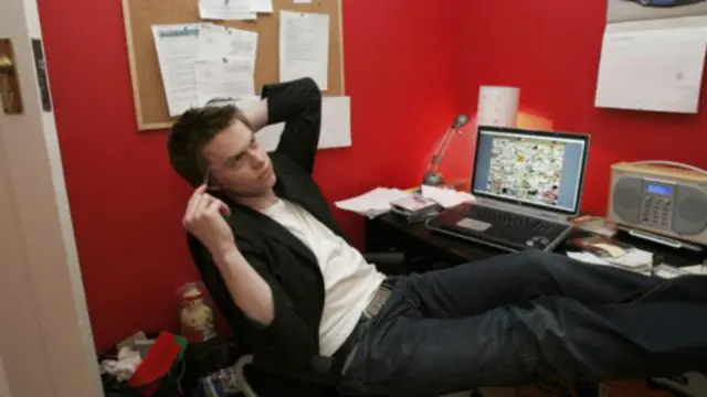 21岁时,亚历克斯·图发现了一种比兼职打工更好的方法来凑足大学的学费,所以他创造了百万格子网站(图片来源:Getty Images)