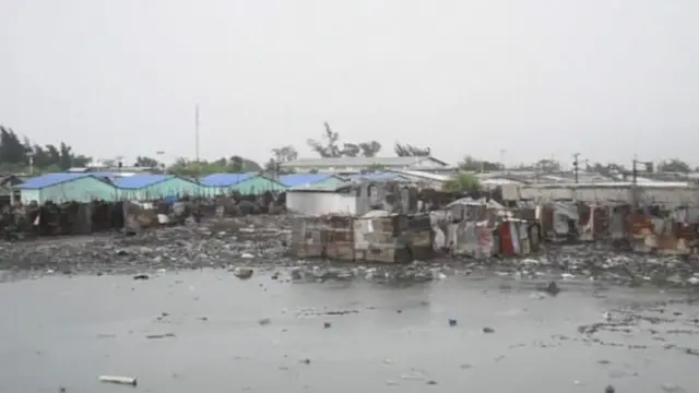 简易房屋遭受重创。