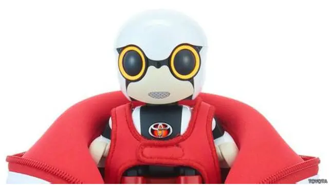 这个名为Kirobo Mini的小机器人只有10厘米高。丰田公司说，这一能说会道的小家伙能够帮人解闷。