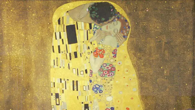 古斯塔夫·克里姆特的名畫——《吻》(The Kiss),畫中雙眼緊密的女人會是艾蒂兒·布洛赫-鮑爾嗎?(圖片來源:Getty Images)