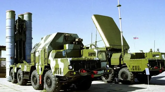 روسيا تقول إن نظام الصورايخ دفاعي بحت