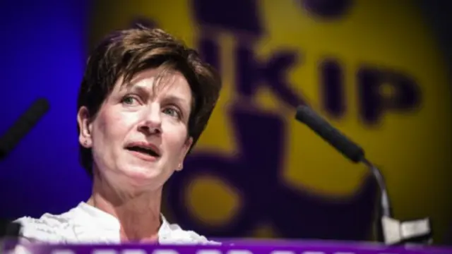 她说，自己没有“足够的权威”带领独立党进行改革。