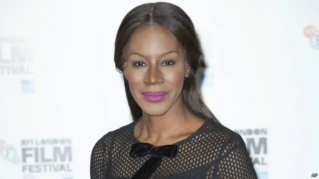 يلعب دوري البطولة في فيلم أسنتي كل من روزاموند بايك وديفيد أييلوو