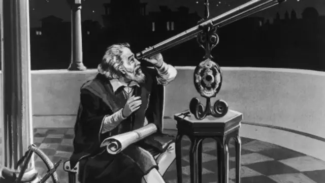 今时今日，文艺复兴时期的天文学家伽利略·伽利莱的大拇指和中指正在佛罗伦萨展出（图片来源：Getty Images）