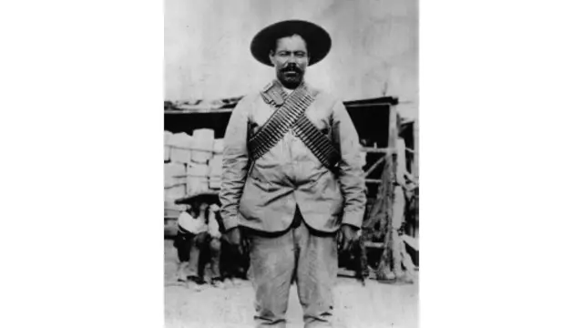 1923年，墨西哥革命起义军领袖潘乔·比利亚遭遇暗杀身亡。此后三年，其尸首经盗墓贼挖掘，再度重见天日（图片来源：Getty Images）