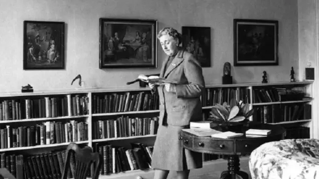 عُرف عن الكاتبة البريطانية الشهيرة أغاثا كريستي اتصافها بالخجل