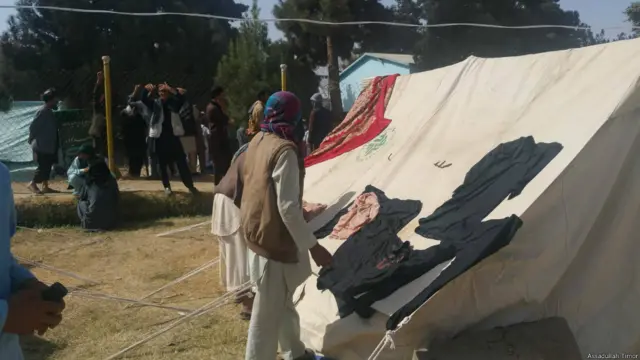 د کندوز ښار بېځایه شوي وګړي له دولت او مرستندویه ادارو د لاسنیوي غوښتنه کوي