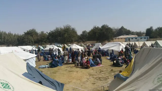 مرستندویه بنسټونو او ځینو دولتي ادارو د بیځایه شویو د لاسنیوي لپاره له هغوی سره د خیمو او خوراکي توکو مرسته کړې