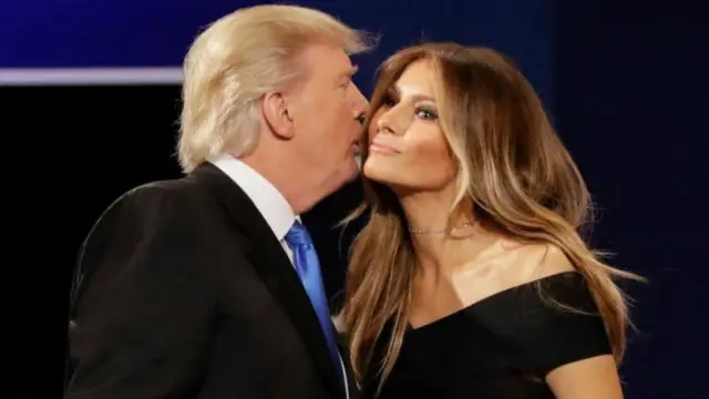 Ứng viên Donald Trump và vợ ông, bà Melania