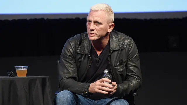 Daniel Craig