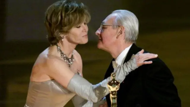 Почетный "Оскар" польскому режиссеру вручила американская актриса Джейн Фонда