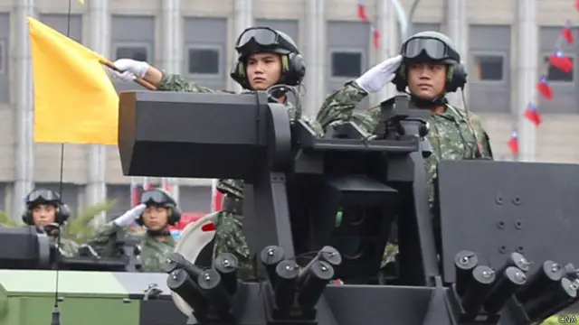 参演的云豹装甲车，车上原有的机枪也被卸下