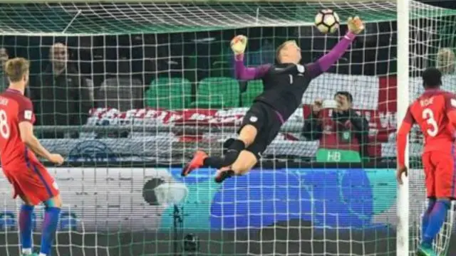 المباراة شهدت تألقا لافتا لحارس المنتخب الانجليزي جو هارت المُعار حاليا إلى فريق تورينو الإيطالي