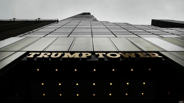 纽约的特朗普大厦现在已成为特朗普会见各路宾客的场所。除了安倍晋三外，他还在这里会见了前美国国务卿基辛格。