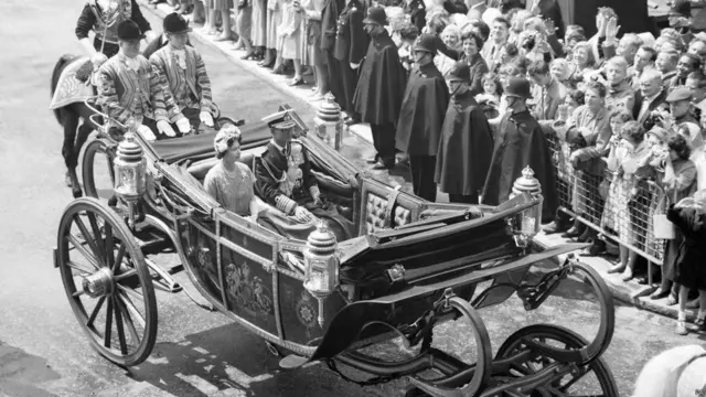 Bhumibol Adulyadej dan Ratu Elisabeth