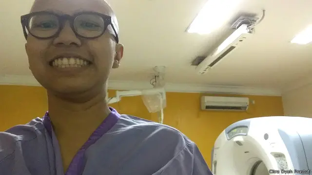 Citra tidak ingin menutupi penyakitnya dan membiarkan rambut botaknya dilihat banyak orang.