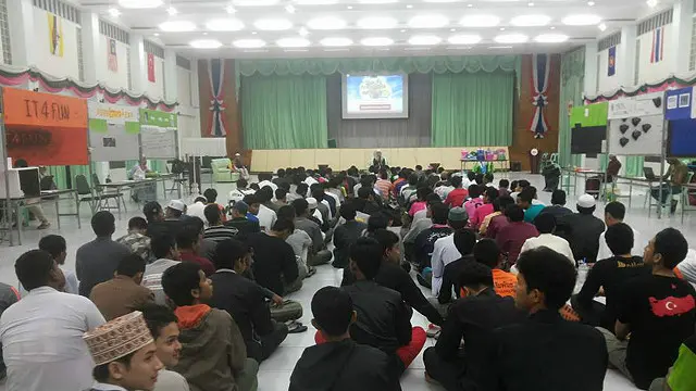 mahasiswa universitas fatoni