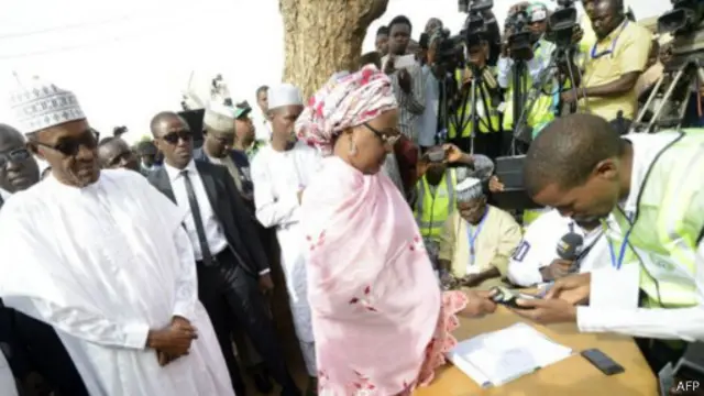 阿伊莎表示，除非丈夫穆罕穆杜.布哈里總統整改政府，否則不會在下次大選支持丈夫。 