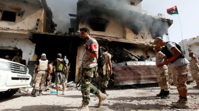 تخوض القوات الموالية للحكومة معارك منذ ستة شهر للسيطرة على سرت