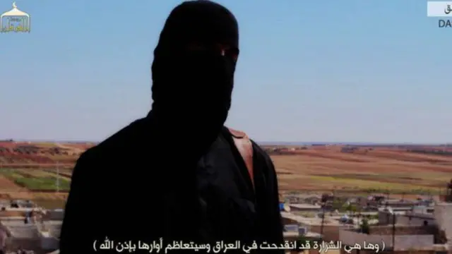 محمد اموازي، يعتقد أنه الجهادي البريطاني جون، صور فيديو دعائي باللغة الإنجليزية من دابق