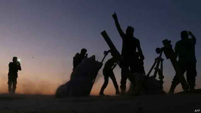 叛军指挥官奥斯曼对路透社说，叛军还同时拿下了邻近的索兰镇。