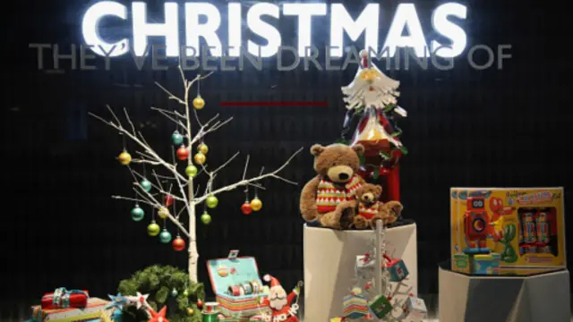 过去几年的圣诞购物季销售额表现疲软，迫使商家纷纷采取更加激进的手段争夺有限的消费预算（图片来源：Getty Images ）