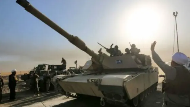 قوات الجيش العراقي تبدأ تقدمها نحو الموصل من الجنوب