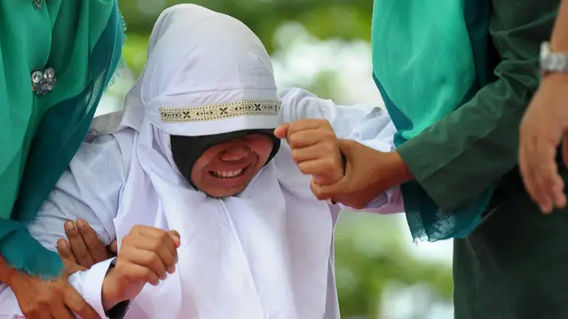 cambuk di aceh