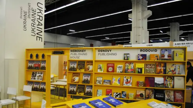Український стенд. Фото зі сторінки у  Facebook "Україна на Франкфуртському книжковому ярмарку"