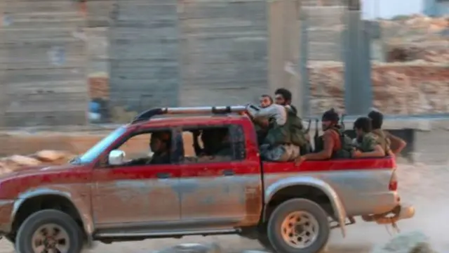 رفضت فصائل معارضة رئيسية اقتراح روسيا ووصفته بأنه "وسيلة للتحايل"