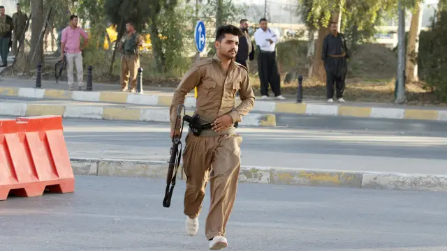 هاجم المسلحون مقر حزب الاتحاد الوطني الكردستاني أيضا.